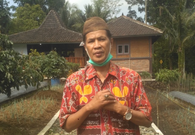 SEKILAS BERBINCANG DENGAN SASTRAWAN DAN BUDAYAWAN TEGAL, ATMO TAN SIDIK.