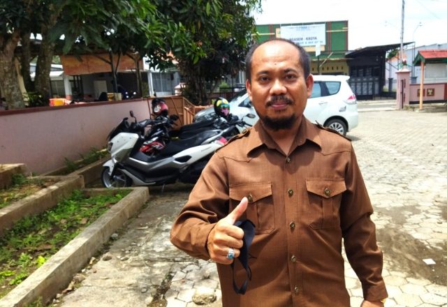 NOLLY SUDRAJAT S.IP, TOTALITAS MENGABDI DI BIDANG KESEHATAN DAN  KEMANUSIAAN.