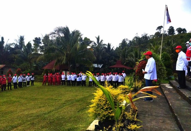 DRS. SADEWO : PENANGANAN COVID-19 INDONESIA DULU DIBULI, KINI DIPUJI.