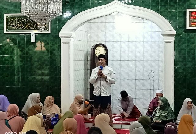 HALAL BIHALAL MAJLIS TAKLIM ADDAIYAH MATRAMAN, HADIRKAN GUS SYAIFUDDIN.