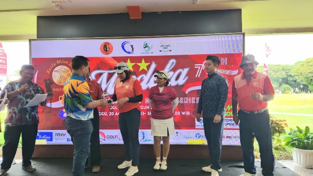 ZENI T ROHAYATI BERI KEJUTAN DI TURNAMEN GOLF HESTY WIRA SAKTI (HWS) SERIES V.