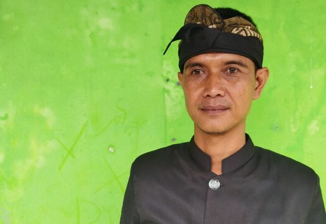 KASIHYONO AMAT BERTERIMA KASIH KEPADA UNINDRA PGRI JAKARTA YANG TELAH MEMBANTU LESTARIKAN WAYANG KULIT DI DESANYA.