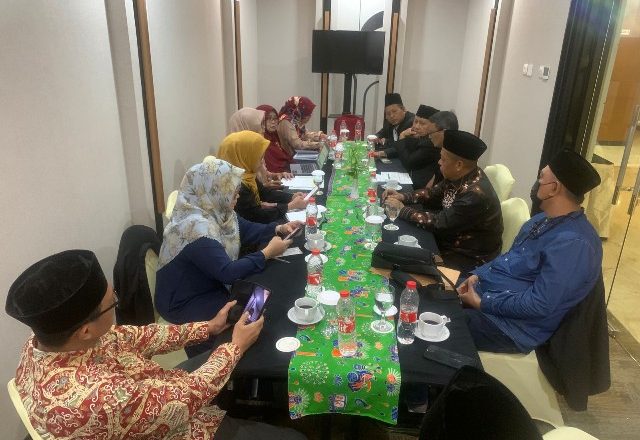 RAPAT PERSIAPAN LOKAKARYA PERUBAHAN STATUS JAKARTA MENUJU INDONESIA EMAS 2045 OLEH MUI JAKARTA