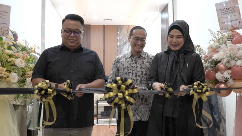 NINA NUGROHO RESMI BUKA OFFLINE STORE KEDUA DI TRANS STUDIO MALL CIBUBUR.