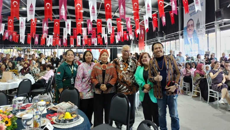 AGENG KIWI MEMBAWA API “CEMBURU” SAMPAI KE ISTANBUL TURKI