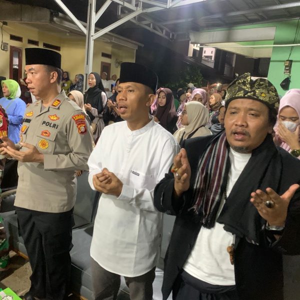 H. PRAMA HADIRI PERINGATAN MAULID NABI MUHAMMAD SAW DI MAKAM KERAMAT JAGAKARSA