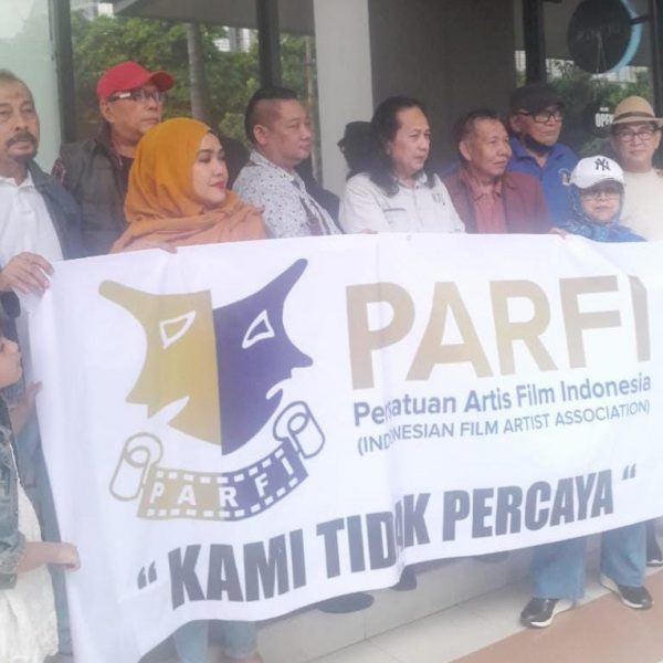 JELANG KONGRES RATUSAN ARTIS FILM GERUDUG KANTOR PB  PARFI SAMPAIKAN MOSI TIDAK PERCAYA